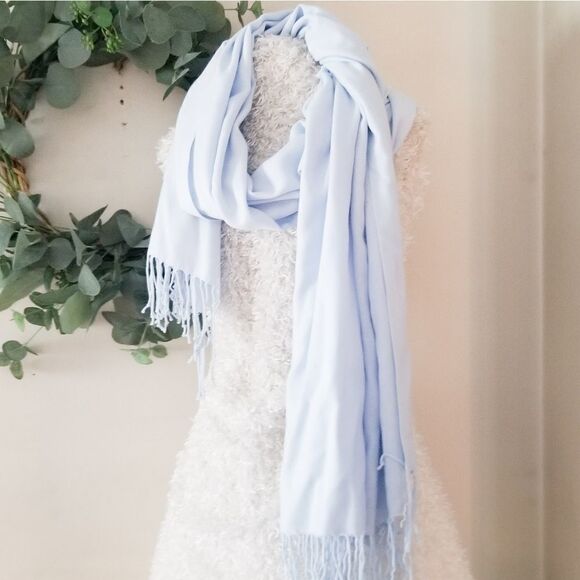 Scarf winter accessory - Picture 1 of 2